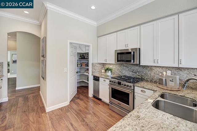 Image 21 of 55 For 2886 Saklan Indian Dr