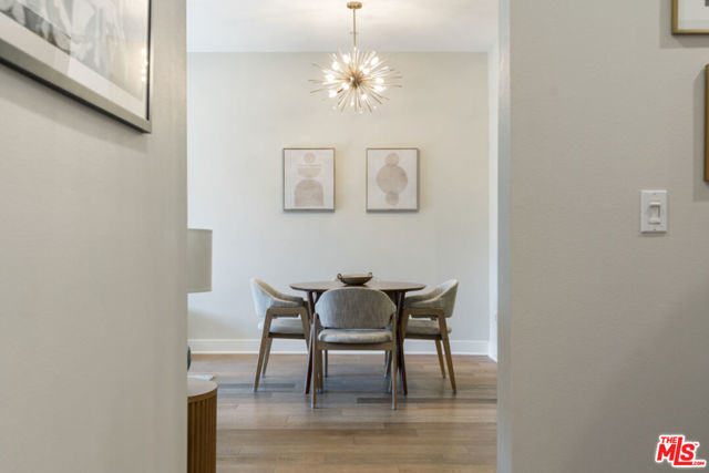 13337 Beach Avenue, Marina del Rey CA: https://media.crmls.org/mediaz/b7bf7bd6-337c-41a4-b962-dbeee15a39ae.jpg