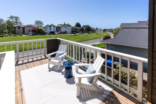 221 Via Lantana, Aptos CA: https://media.crmls.org/mediaz/b7bff7d5-15fe-42fd-af5e-06bac55d31ec.jpg