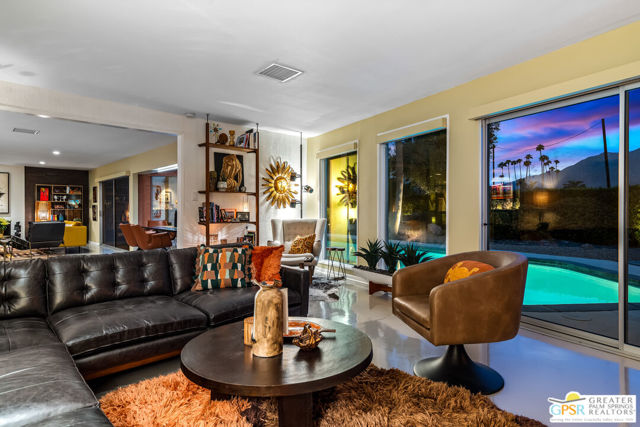 2455 S Via Lazo, Palm Springs CA: https://media.crmls.org/mediaz/b7c0389a-5ced-4322-aef5-38f5dbd72416.jpg