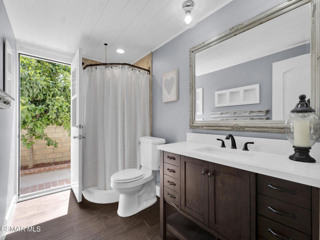 2026 Bridgegate Court, Westlake Village CA: https://media.crmls.org/mediaz/b7c08883-cfc9-495d-9edc-f415904f2c6d.jpg