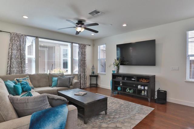 16752 San Clemente Lane, Morgan Hill CA: https://media.crmls.org/mediaz/b7c0dd22-cac7-44d4-834b-a656d5266d77.jpg
