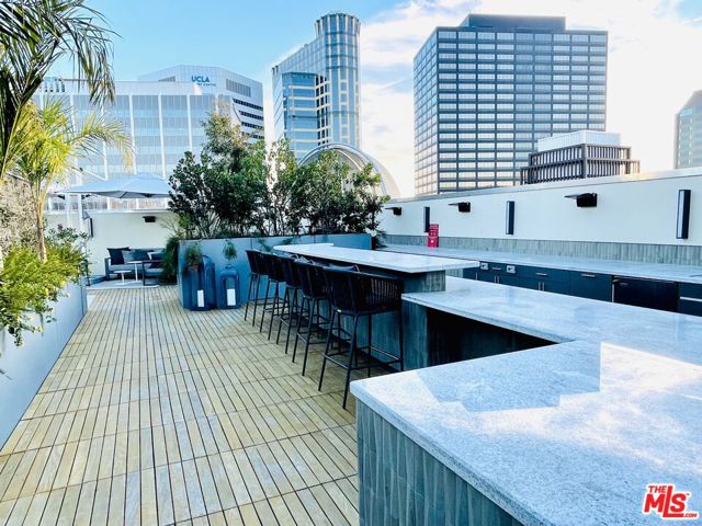 Roof deck BBQ with full bar