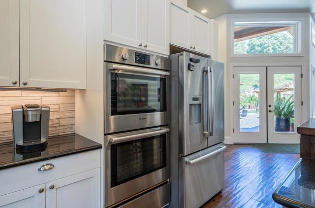 9247 Holly Hill Drive, Salinas CA: https://media.crmls.org/mediaz/b7c0f5c9-1ae7-4e5a-8f94-bd261ff1f0a7.jpg
