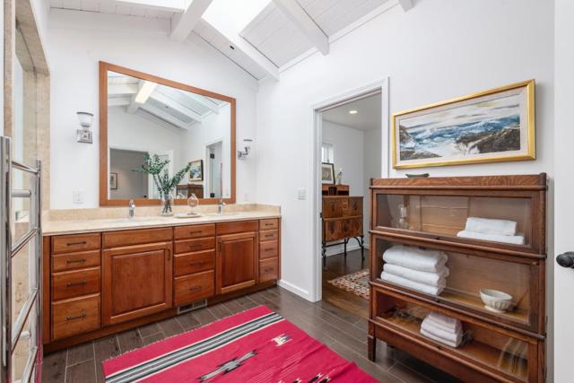20 Madrone Avenue, Moss Beach CA: https://media.crmls.org/mediaz/b7c1a716-037b-4cc3-bf16-3d10a3651670.jpg