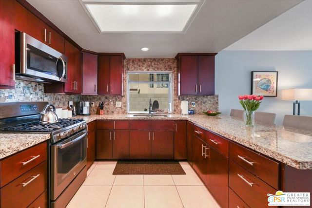 68660 Concepcion Road, Cathedral City CA: https://media.crmls.org/mediaz/b7c1af3d-e4b8-4d6d-a2ff-5dc22185d26e.jpg