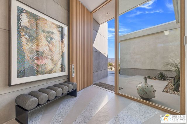 2381 Vista Palizada Drive, Palm Springs CA: https://media.crmls.org/mediaz/b7c24303-05e0-42d4-9ca5-deba045895fa.jpg