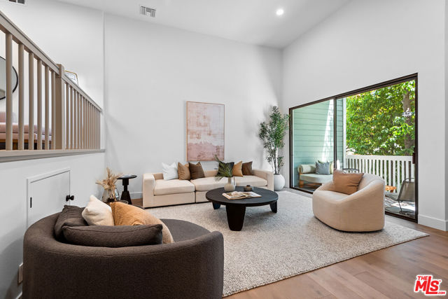 3516 Via Dolce, Marina del Rey CA: https://media.crmls.org/mediaz/b7c25f85-b93e-4a54-89f0-ebf71d7060fd.jpg