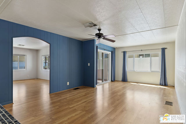 210 Coyote Drive, Palm Springs CA: https://media.crmls.org/mediaz/b7c286c2-b3f1-49d4-b9a8-f315e7576fa7.jpg