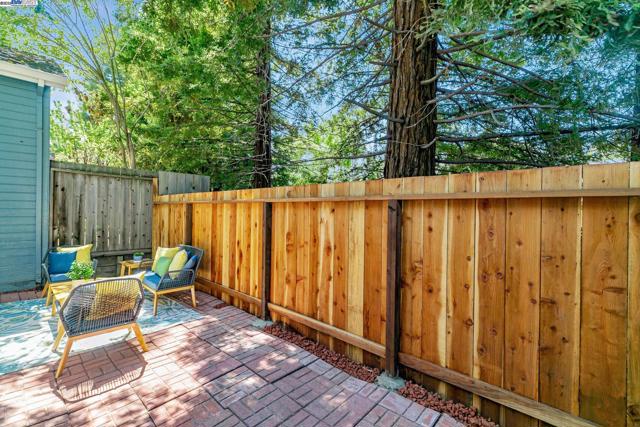 636 Praderia Cir, Fremont CA: https://media.crmls.org/mediaz/b7c30e71-5a96-4fe4-abc6-32dab86009d3.jpg