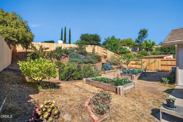 11881 Silver Spur Street, Ojai CA: https://media.crmls.org/mediaz/b7c33d75-dd1f-4cb4-a5ab-1d6bf4af341b.jpg