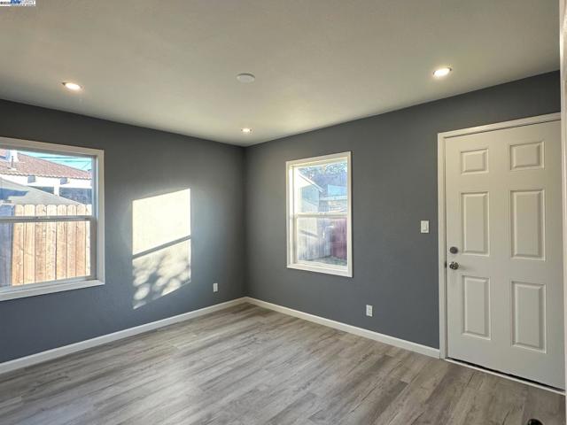 2441 Glenlock St, San Pablo CA: https://media.crmls.org/mediaz/b7c465ee-f15d-4af6-b374-d9d07ab2d95d.jpg