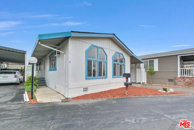 235 S Beach Boulevard, Anaheim CA: https://media.crmls.org/mediaz/b7c48e4c-6b45-4ba7-9e05-7a0bc49d4116.jpg