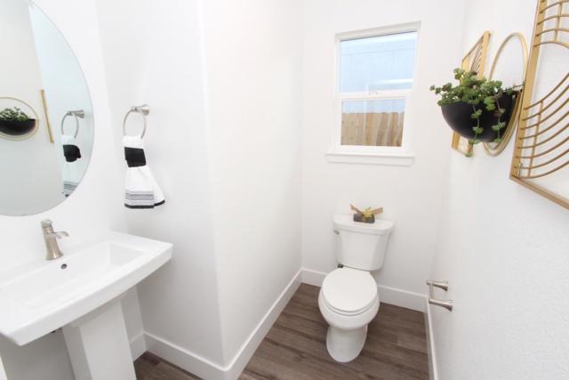1193 Scout Peak Way, Hollister CA: https://media.crmls.org/mediaz/b7c4b0bf-5ee4-4ee2-9d8d-2327d80188bc.jpg