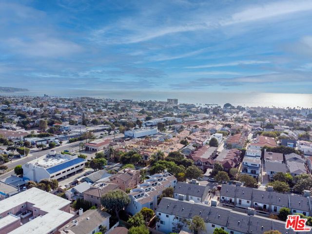 228 Irena Avenue, Redondo Beach, California 90277, 2 Bedrooms Bedrooms, ,3 BathroomsBathrooms,Residential,For Sale,Irena,24381645