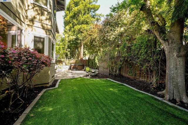 105 Creighton Way, Danville CA: https://media.crmls.org/mediaz/b7c5cae0-3215-4ed8-8847-aa26f897ecd2.jpg