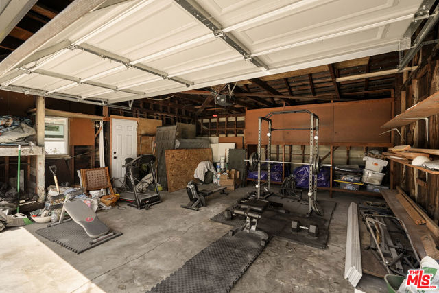 3860 Hepburn Avenue, Los Angeles CA: https://media.crmls.org/mediaz/b7c7be9e-9436-4044-87ca-597d1f4a1e8c.jpg