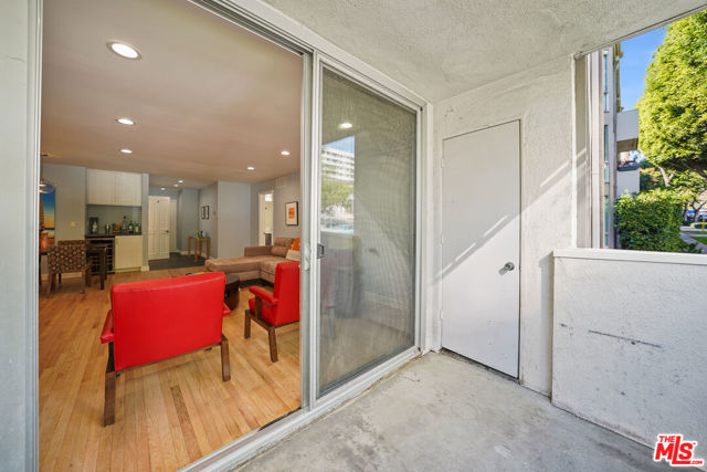 8530 Holloway Drive, West Hollywood CA: https://media.crmls.org/mediaz/b7c7c5d2-b9df-473a-aa1d-90f27f6b426f.jpg