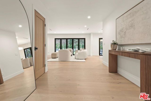 5 Bed Home for Sale in Los Angeles, California
