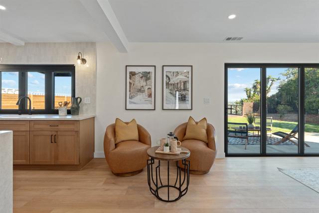 5777 Desert View Drive, La Jolla CA: https://media.crmls.org/mediaz/b7ca3b90-eee6-44da-90e7-a0bc7a03282d.jpg