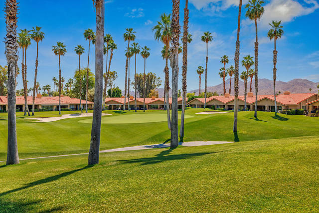 32 Presidio Place, Palm Desert CA: https://media.crmls.org/mediaz/b7ca983b-2d75-4d4b-9239-c16f54649a4f.jpg
