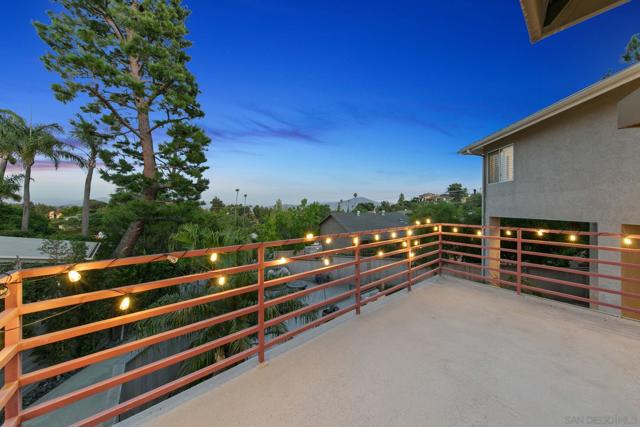 10164 Vivera Dr, La Mesa CA: https://media.crmls.org/mediaz/b7caad2b-c617-4f30-9e62-4facad543a73.jpg