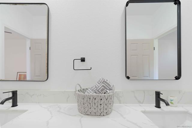 550 Echo Lane, San Marcos CA: https://media.crmls.org/mediaz/b7cb1396-4c07-4a97-9e86-7bbf30f844d2.jpg