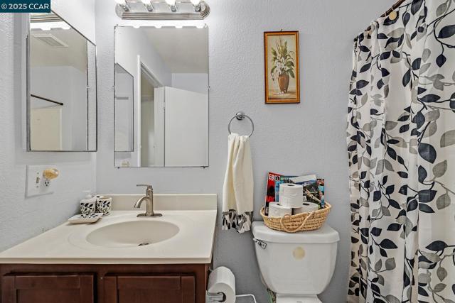 19 Haviland Ct., San Pablo CA: https://media.crmls.org/mediaz/b7cc3d0c-607e-4151-b2f4-56b2ce1dcdd8.jpg