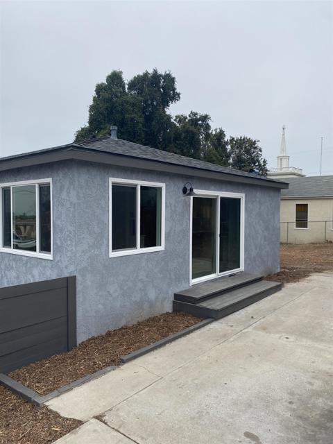 6744 6750 N Elman, San Diego CA: https://media.crmls.org/mediaz/b7ccd83c-45c5-4f88-aa8c-455eb4d3e851.jpg