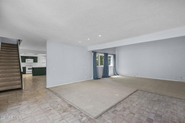4411 Regents Court, Westlake Village CA: https://media.crmls.org/mediaz/b7ce37dc-7d32-47f8-ad64-ac1b5ae2d4b7.jpg
