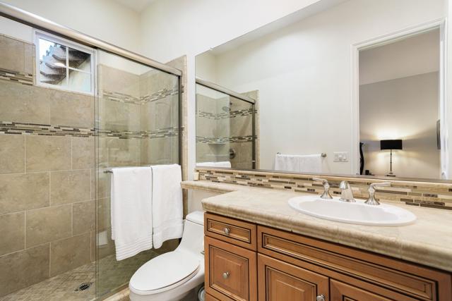 52395 Whispering Way, La Quinta CA: https://media.crmls.org/mediaz/b7ce75e1-0a06-4787-8b2e-21527b532118.jpg