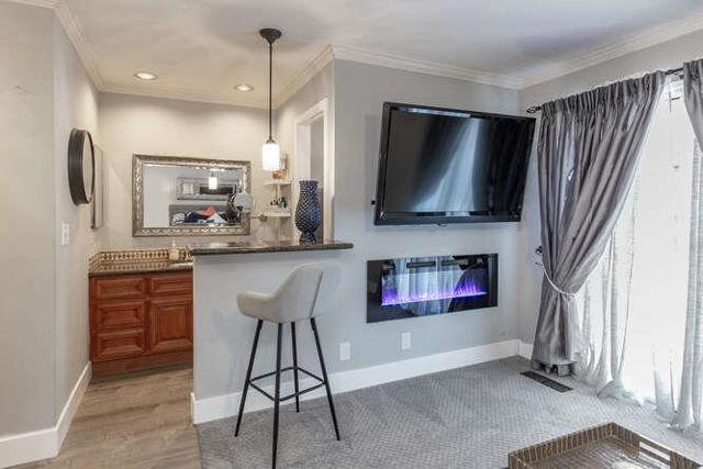 3197 Knightswood Way, San Jose CA: https://media.crmls.org/mediaz/b7cec3b0-e919-4893-8ae8-4bde21df3358.jpg