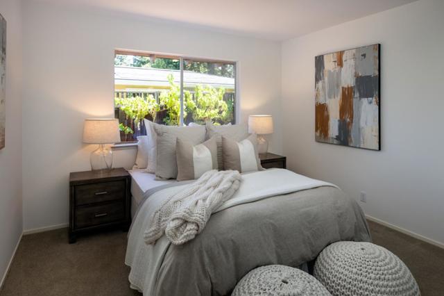 369 Lennox Avenue, Menlo Park CA: https://media.crmls.org/mediaz/b7cfe836-8012-4213-bd2a-5ebb0c880a95.jpg