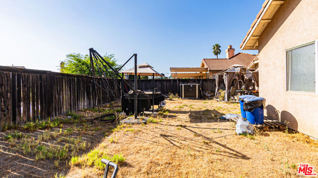 16850 Via Lunado, Moreno Valley CA: https://media.crmls.org/mediaz/b7d0246b-40f7-40d6-977d-b87f0c2b8d36.jpg