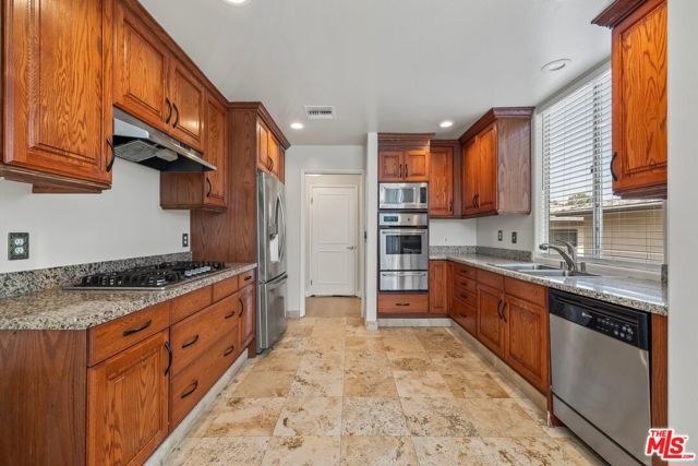 4231 Tujunga Avenue, A photo 6