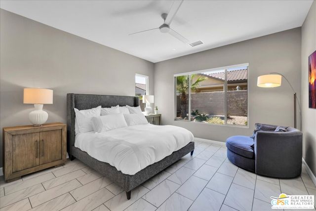 49 Bordeaux, Rancho Mirage CA: https://media.crmls.org/mediaz/b7d0734a-05b2-49fa-8772-11da0ae3f6a3.jpg