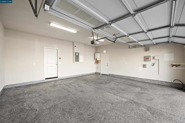 5541 Promontory Way, Antioch CA: https://media.crmls.org/mediaz/b7d0a6d5-5d7c-4e15-91f5-79e127a044f0.jpg