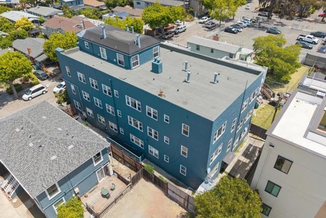 1360 Berkeley Way, Berkeley CA: https://media.crmls.org/mediaz/b7d0c725-f311-48d6-a4c0-dfefa23341bf.jpg