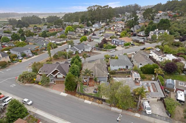 422 Montecito Avenue, El Granada CA: https://media.crmls.org/mediaz/b7d11863-815b-4bb3-9ac8-b52d6fb3e53f.jpg
