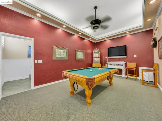 17035 TERMINOUS RD, Isleton CA: https://media.crmls.org/mediaz/b7d1eb74-8d31-42f8-a15c-2ef55d753c9d.jpg