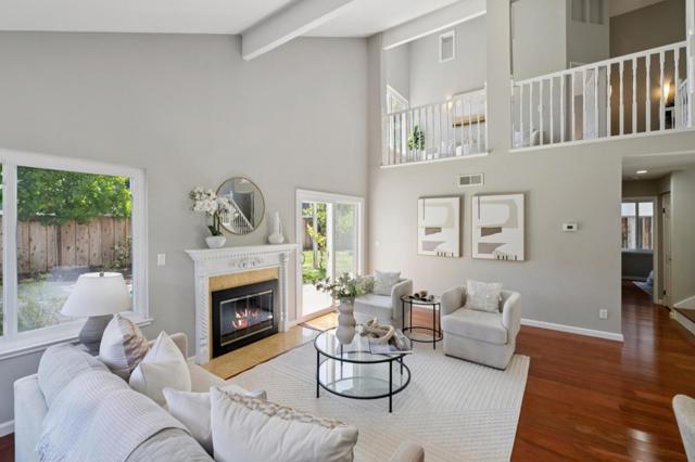 704 Prescott Lane, Foster City CA: https://media.crmls.org/mediaz/b7d208d8-9fea-4131-b21f-279924bcdf5c.jpg
