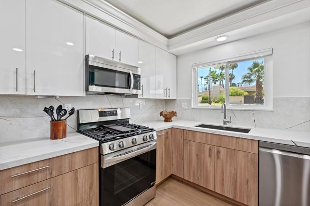 Image 15 of 39 For 72920 Somera Road