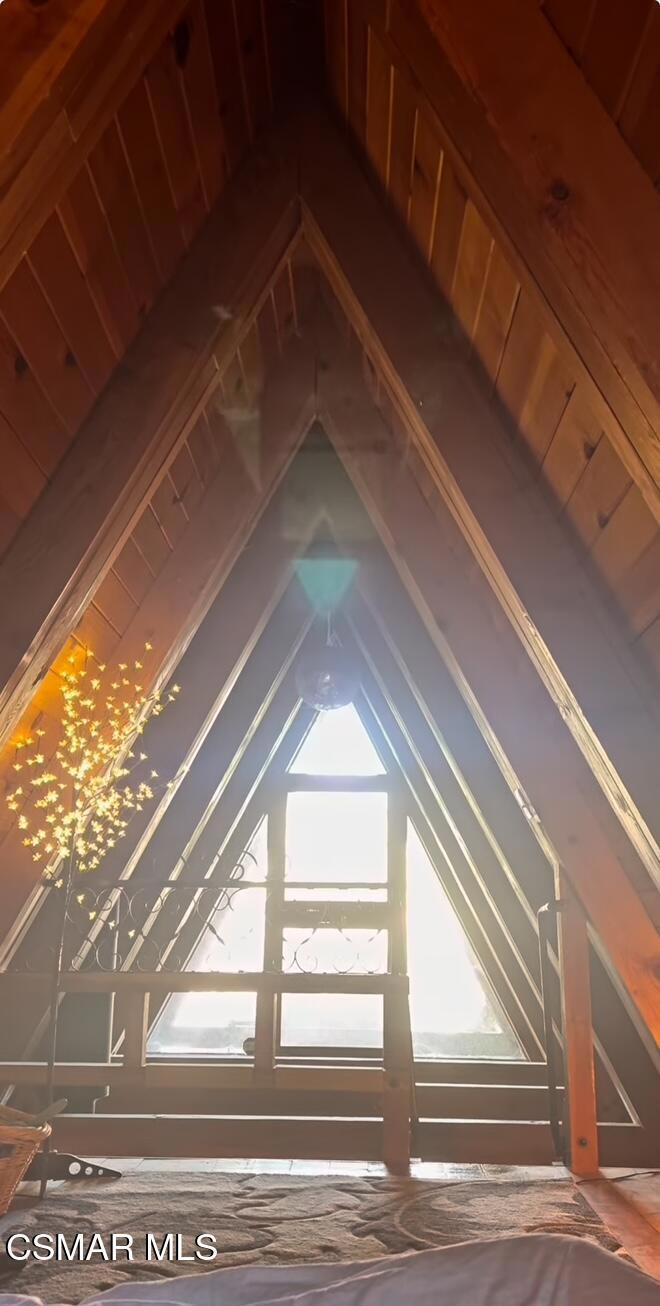 https://media.crmls.org/mediaz/b7d32e65-49b8-4f3e-9d38-ee4d7e2478d8.jpg?preset=X-Large