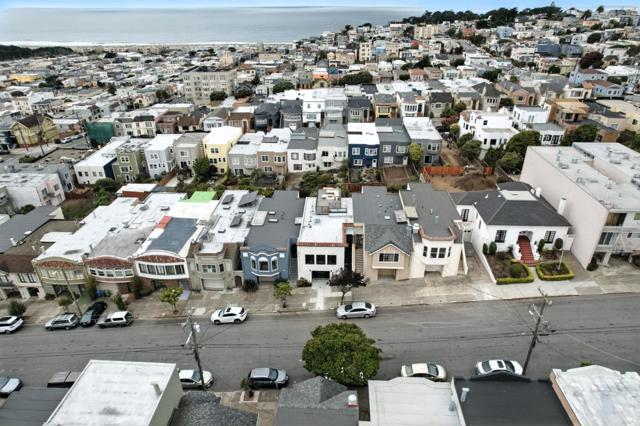 651 41st Avenue, San Francisco CA: https://media.crmls.org/mediaz/b7d3d778-59d1-4afa-a01d-b3f58c43b7f3.jpg