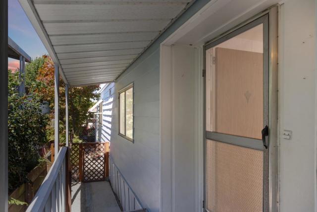 444 Whispering Pines Drive, Scotts Valley CA: https://media.crmls.org/mediaz/b7d4cad4-771c-4f61-8a78-dbe1698745ed.jpg