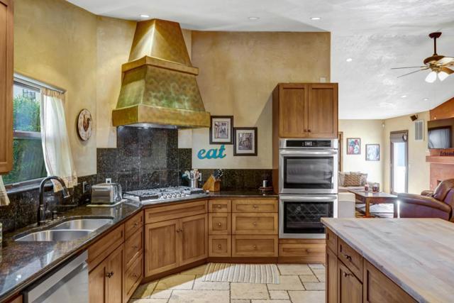 810 Altura Place, Del Rey Oaks CA: https://media.crmls.org/mediaz/b7d54709-01de-4589-8f1b-9babbf463604.jpg