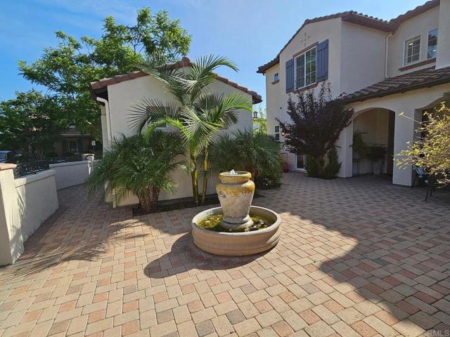 2856 Falling Waters Court, Chula Vista CA: https://media.crmls.org/mediaz/b7d61095-0bae-41eb-9ce5-0c95c14dade0.jpg