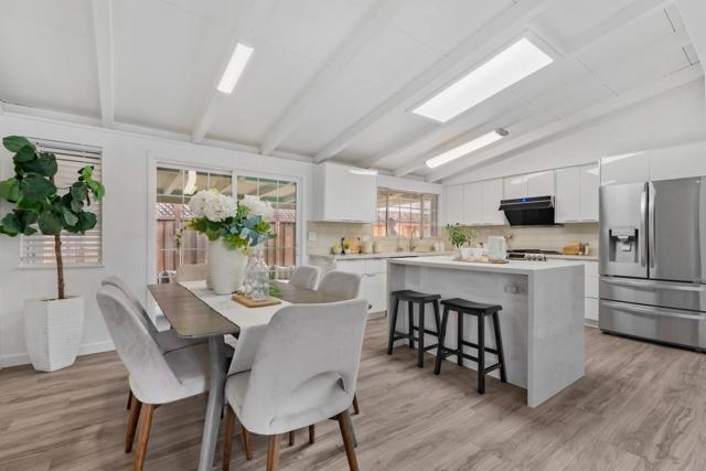 Image 5 of 49 For 1130 Breezewood Court