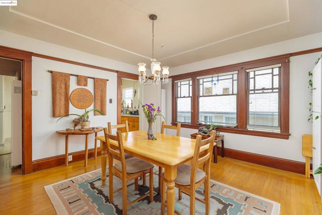 318 Washington Avenue, Richmond CA: https://media.crmls.org/mediaz/b7d62260-75d1-4d0b-bcae-79af71d6ae26.jpg
