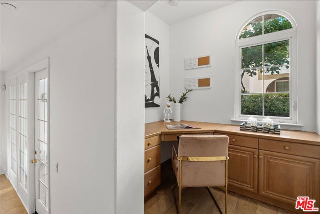 5935 Playa Vista Drive, Playa Vista CA: https://media.crmls.org/mediaz/b7d65a33-5b77-411b-adf5-4fc162cf91b4.jpg